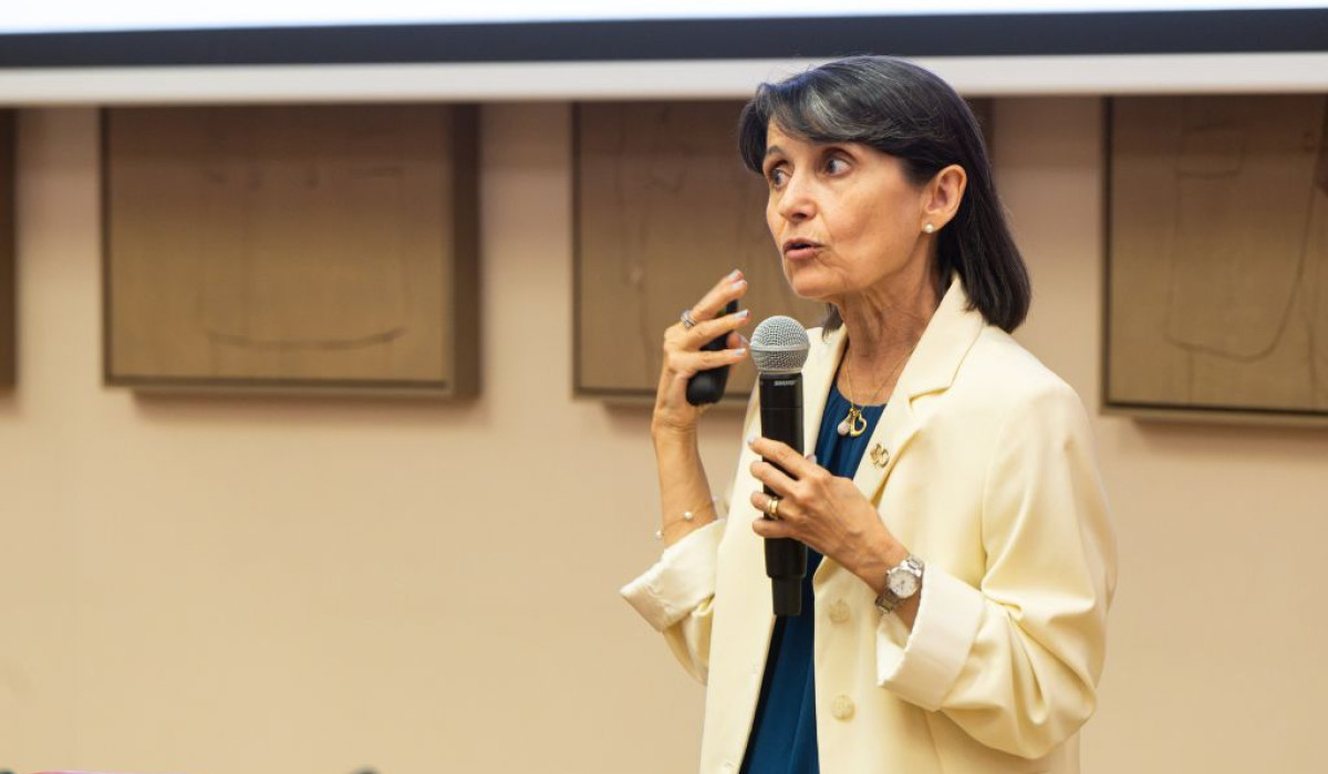 La doctora Ana María Cuervo durante su intervención en 'Conversaciones C'