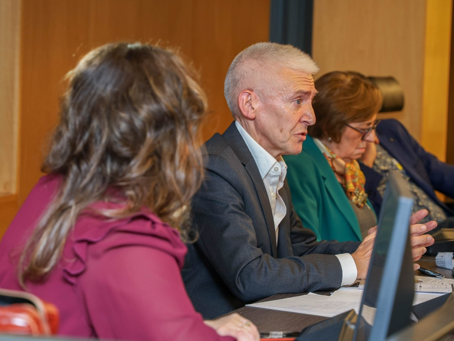 Mesa redonda sobre el Informe C de desarrollo terriotorial, oportunidades y desafíos en los ámbitos rurales. 