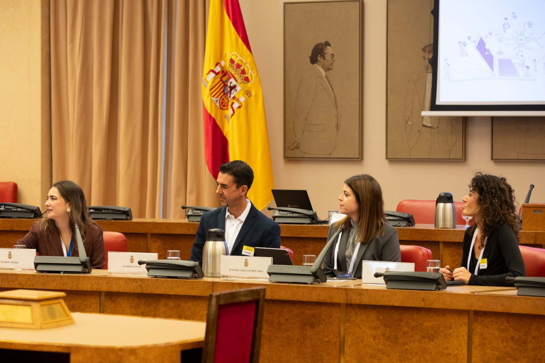 Mesa redonda en torno al Informe de "IA y educación"